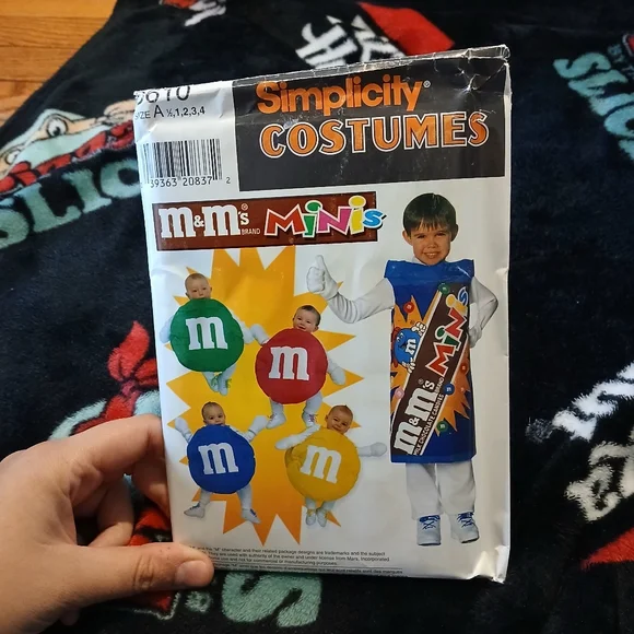 M&M Costume Sewing Pattern - Picture 1 of 2
